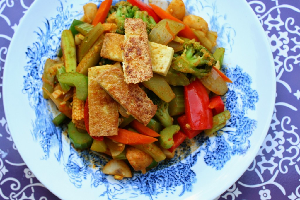 Quick Vegan Yellow Thai Vegetable Curry
