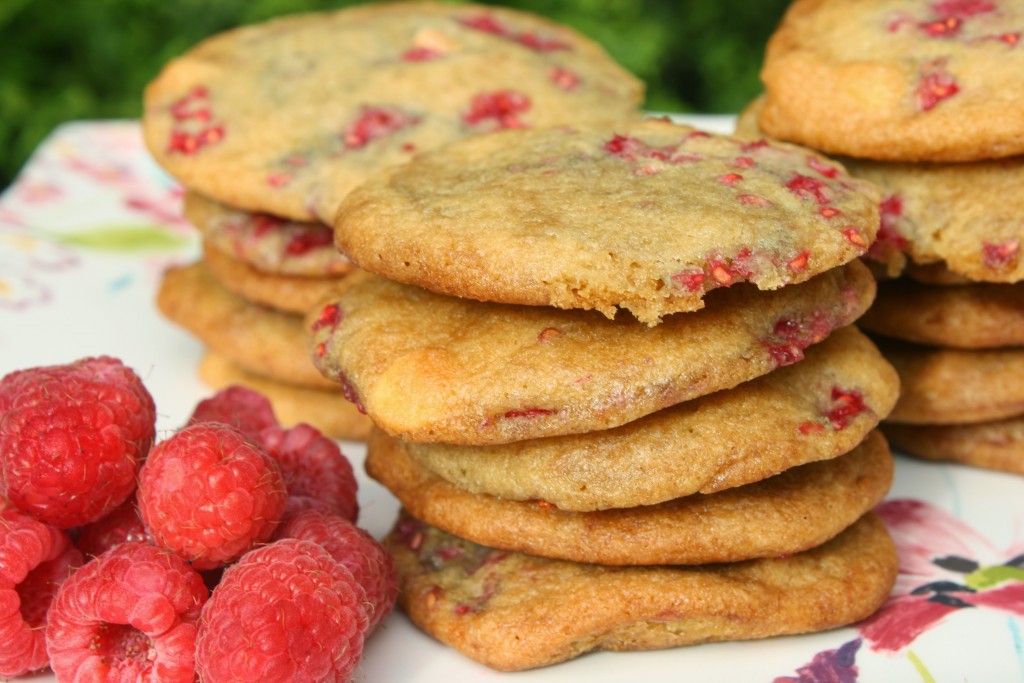 Raspberry and White Chocolate Chip Cookies